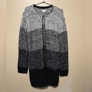 Croft & Barrow Black and Gray Cardigan